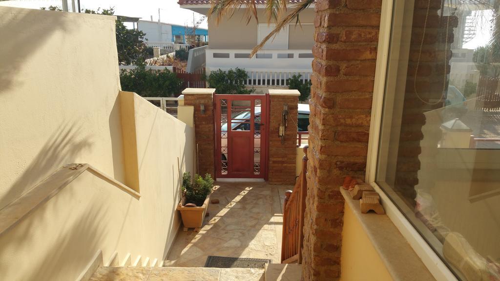 Surf House Villa Artemida  Exterior photo
